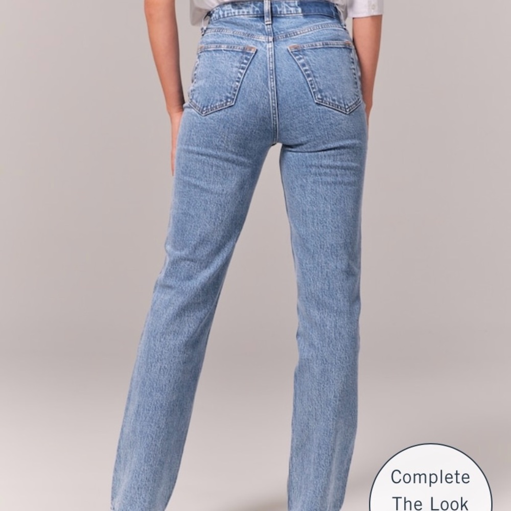 Abercrombie 90’s Ultra high-rise Straight Jean NWOT
